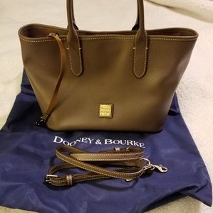 Dooney & Bourke tote